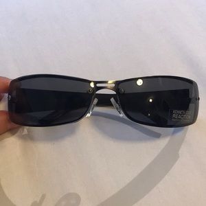 Kenneth Cole Reactions Black Mens Sunglasses